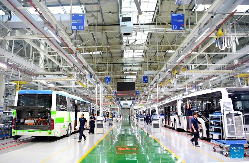 Henan : le 10 000e véhicule Yutong pour l'Asie centrale est sorti des chaînes à Zhengzhou
