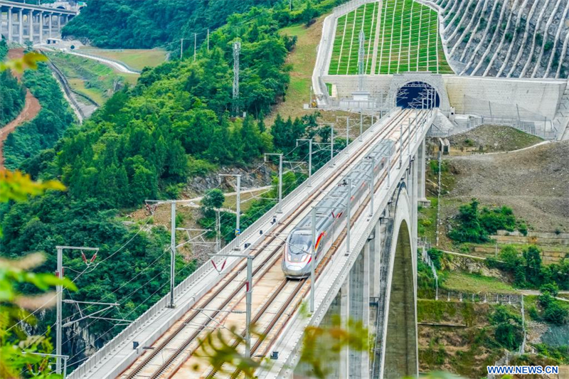 Chine : mise en service d'un tronçon clé de la ligne à grande vitesse Chongqing-Xiamen