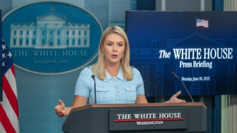 Donald Trump signe un décret exécutif mettant fin aux sanctions contre la Syrie