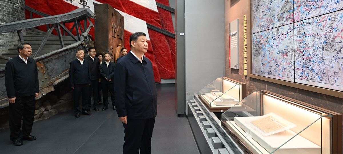 Xi Jinping rend hommage aux martyrs de la guerre de résistance contre l'agression japonaise