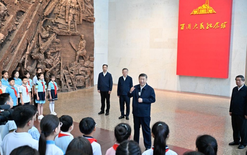 Xi Jinping met l'accent sur la transformation de l'économie basée sur les ressources et la promotion de la modernisation chinoise lors de son inspection au Shanxi