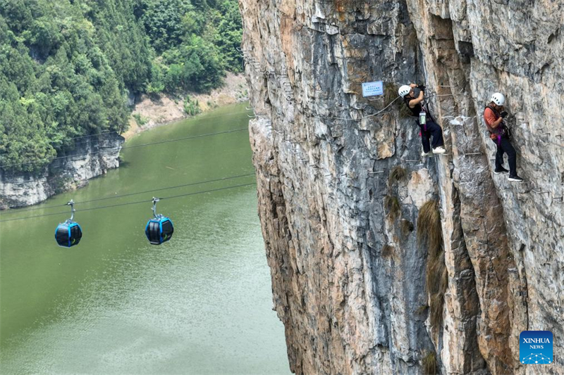 Hubei : Enshi associe événements sportifs et tourisme pour stimuler la revitalisation rurale