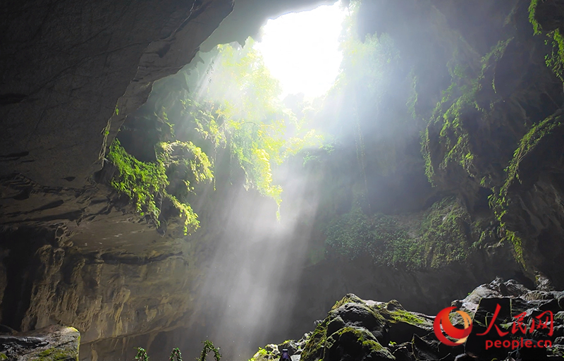 Guangxi : à la découverte de la grotte du mont Jinzhong à Guilin