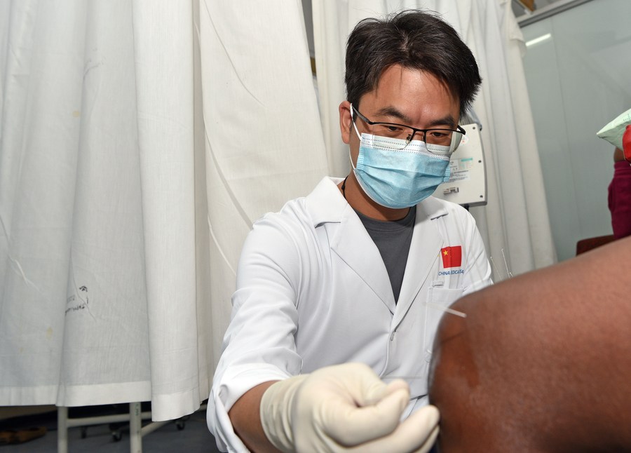 La médecine traditionnelle chinoise construit un élan dans le monde entier