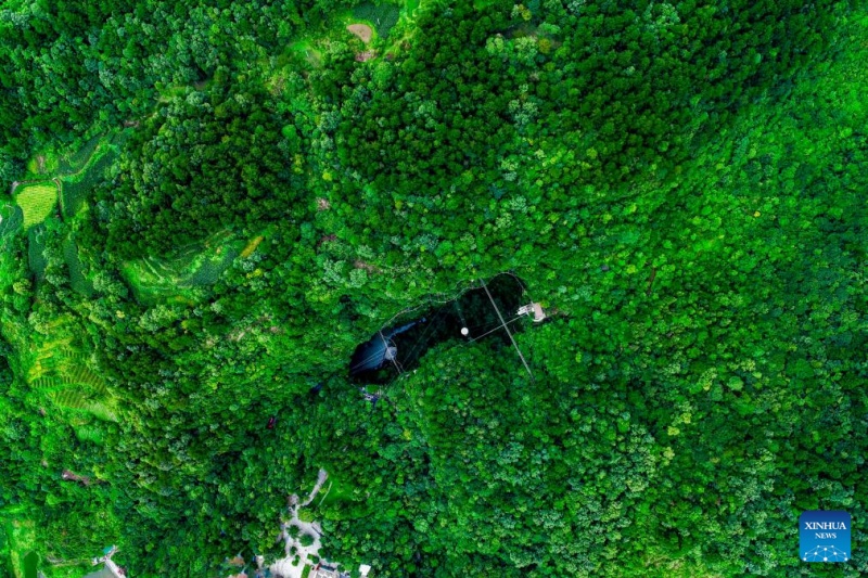 Guizhou : les paysages karstiques uniques du comté de Kaiyang attirent les touristes