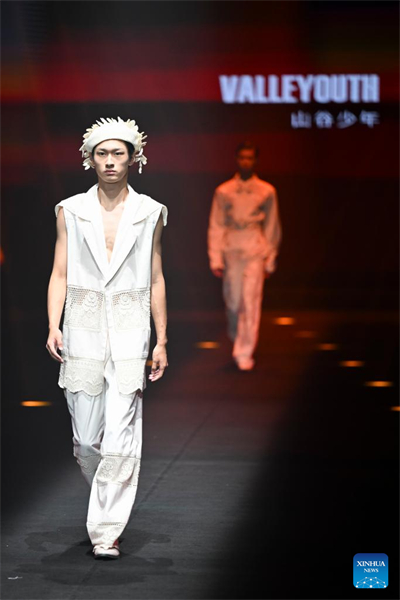 En photos : le 19e Concours final des super mannequins de Chine à Shanghai