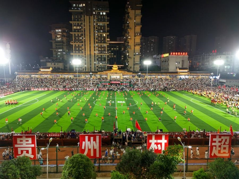 Guizhou : la Super Ligue de football des villages reprend, illustrant la résilience de la population après les inondations