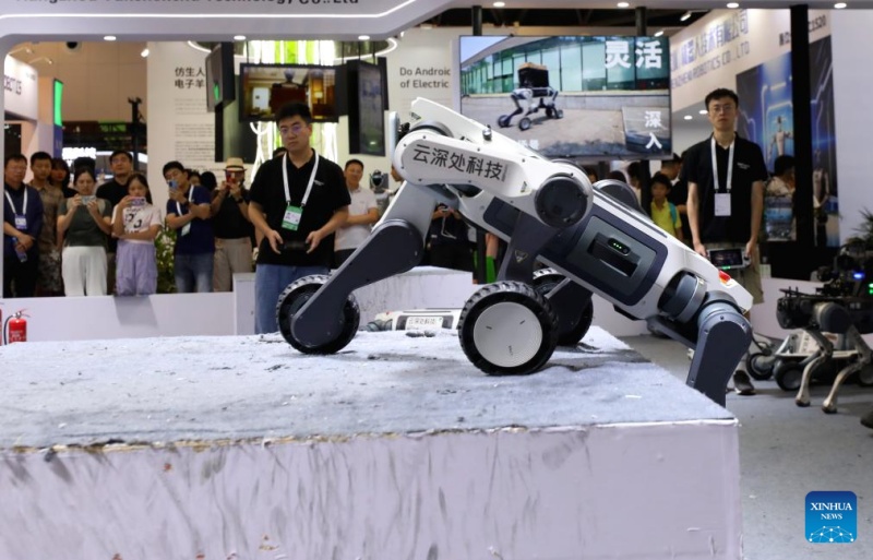 Shanghai : les robots intelligents en vedette à la WAIC 2025