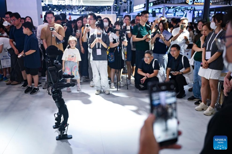 Shanghai : les robots intelligents en vedette à la WAIC 2025