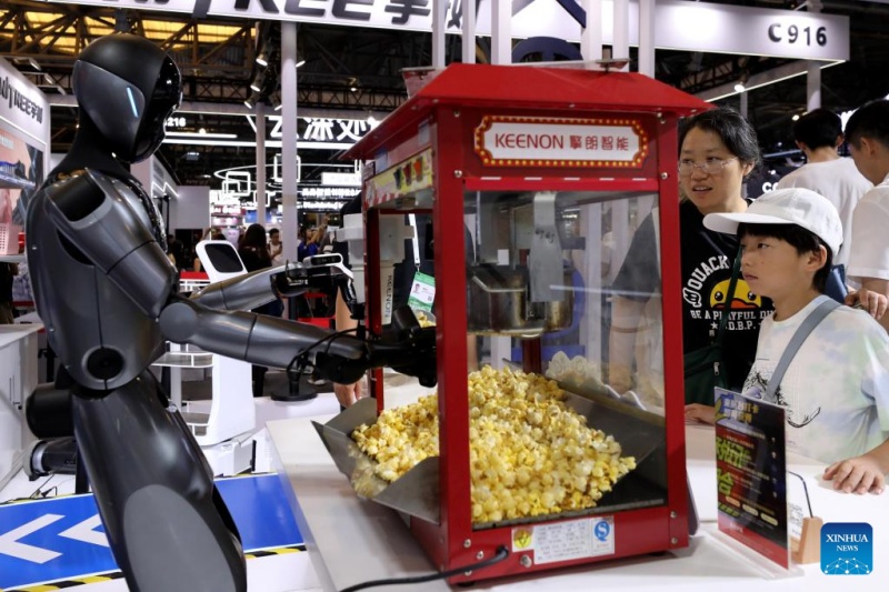 Shanghai : les robots intelligents en vedette à la WAIC 2025