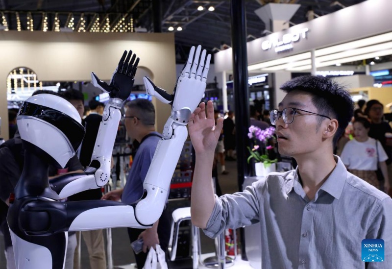 Shanghai : les robots intelligents en vedette à la WAIC 2025