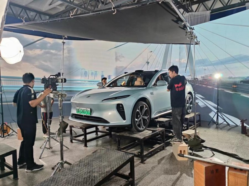 Photo non datée montrant le site de tournage d'une micro-série au Centre international des vidéos courtes de Shanghai (est de la Chine). (photo/Xinhua)