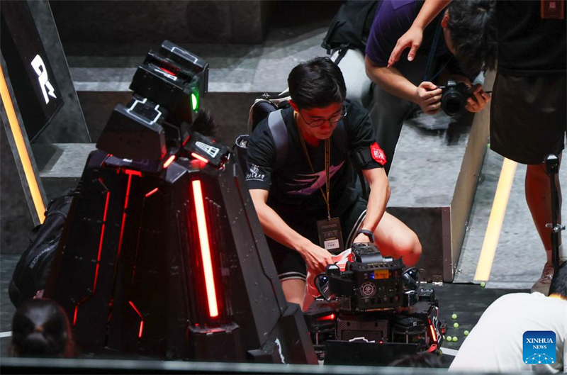Guangdong : fin du 24e Concours de robots des universités de Chine à Shenzhen