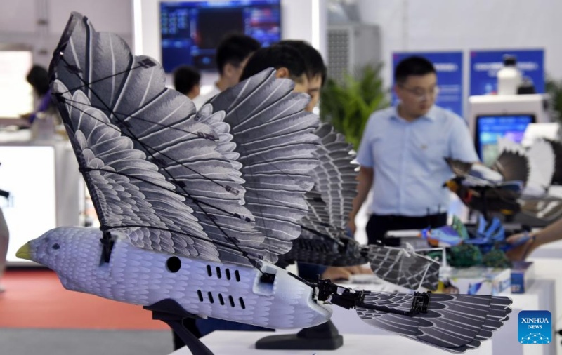 Les robots humanoïdes en vedette à la Conférence mondiale des robots à Beijing