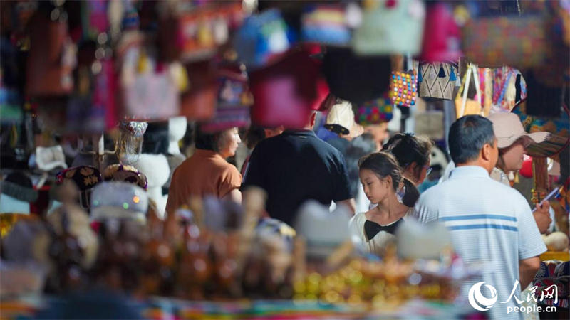 Xinjiang : la vie nocturne animée de la vieille ville de Kuqa