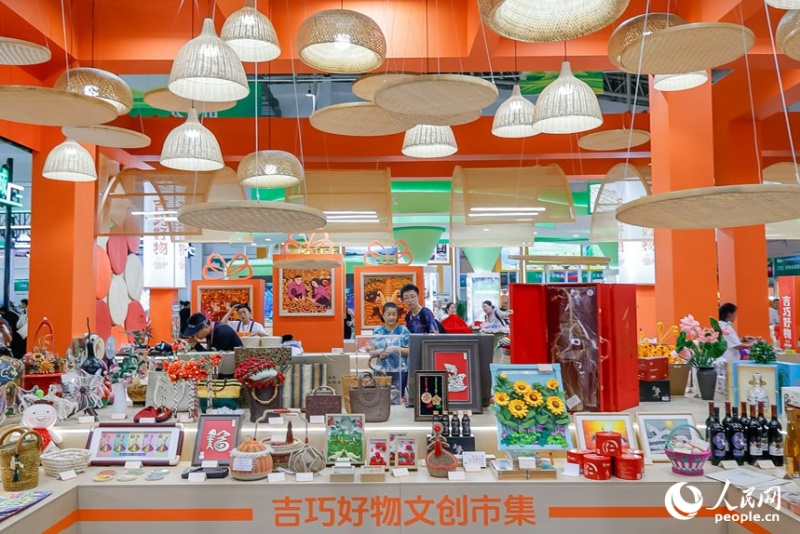 Jilin : l'artisanat, une façon intelligente de mettre les femmes sur la route de la prospérité