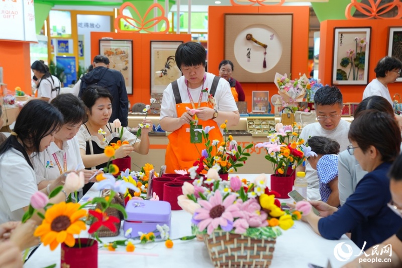 Jilin : l'artisanat, une façon intelligente de mettre les femmes sur la route de la prospérité