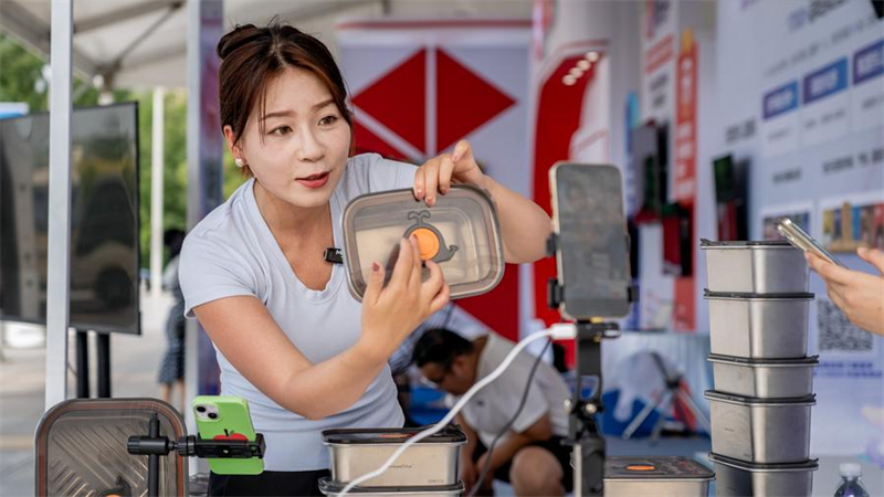 Chine : croissance stable du secteur du commerce électronique de janvier à juillet