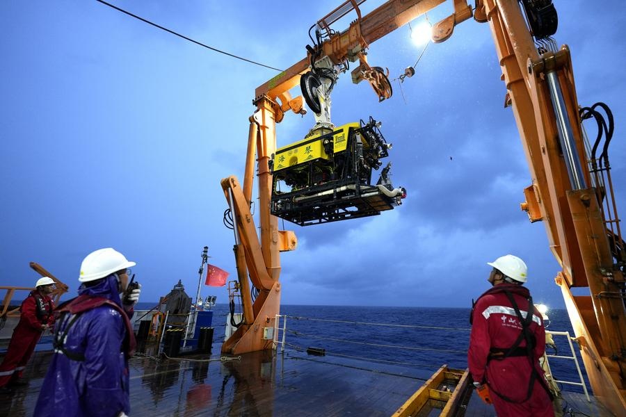 Le nouveau véhicule d'exploration en eaux profondes chinois Haiqin termine une mission en mer de Chine méridionale