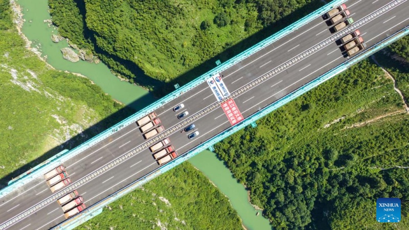 Guizhou : fin du test de charge sur le pont le plus haut du monde