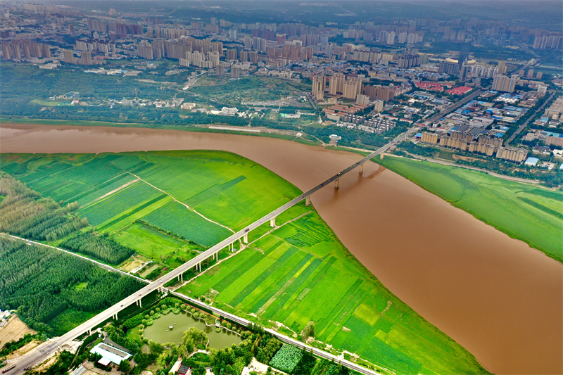 Shanxi : les paysages pittoresques le long des rives du fleuve Jaune à Pinglu