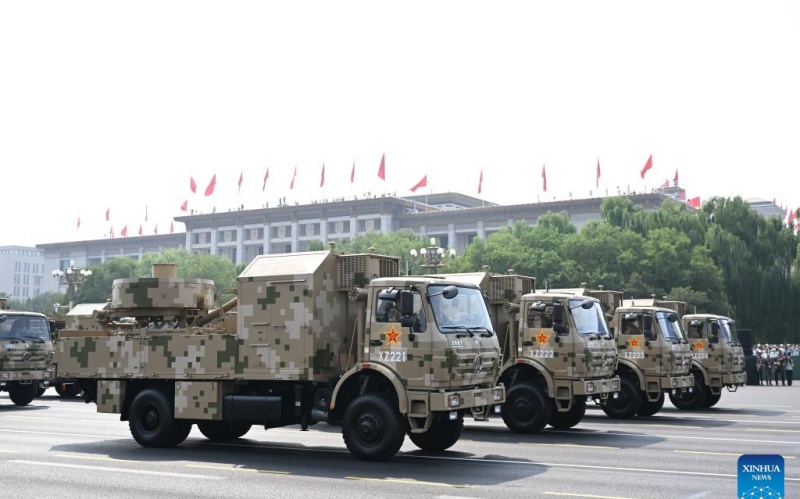 La Chine dévoile des équipements d'affrontement électronique lors du défilé de la Journée de la Victoire