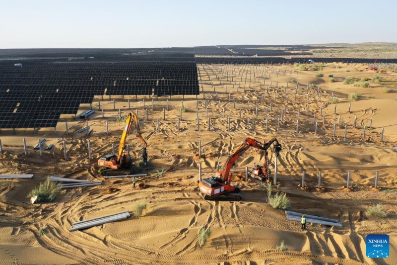 Mongolie intérieure : les projets photovoltaïques stimulent la réadaptation écologique et la croissance économique locales dans le désert de Kubuqi