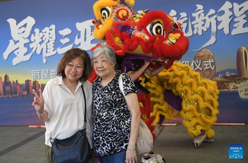 Hainan : le navire de croisière chinois « Star Voyager » fait une première visite à Sanya