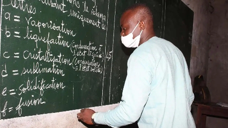 Bénin : le gouvernement mise sur la conjugaison de l'alphabétisation et de l'apprentissage des outils numériques