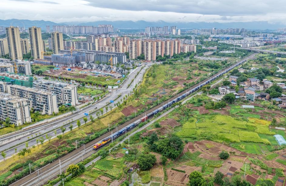 Les trains de fret Chine-Europe partis du sud-ouest de la Chine ont fait plus de 3 400 voyages cette année