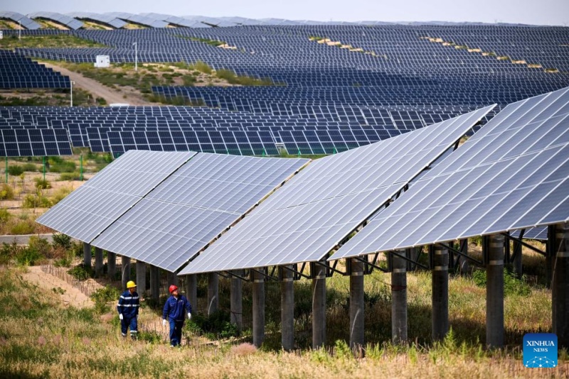Mongolie intérieure : la base photovoltaïque de la Bannière de Dalad participe au développement des énergies nouvelles