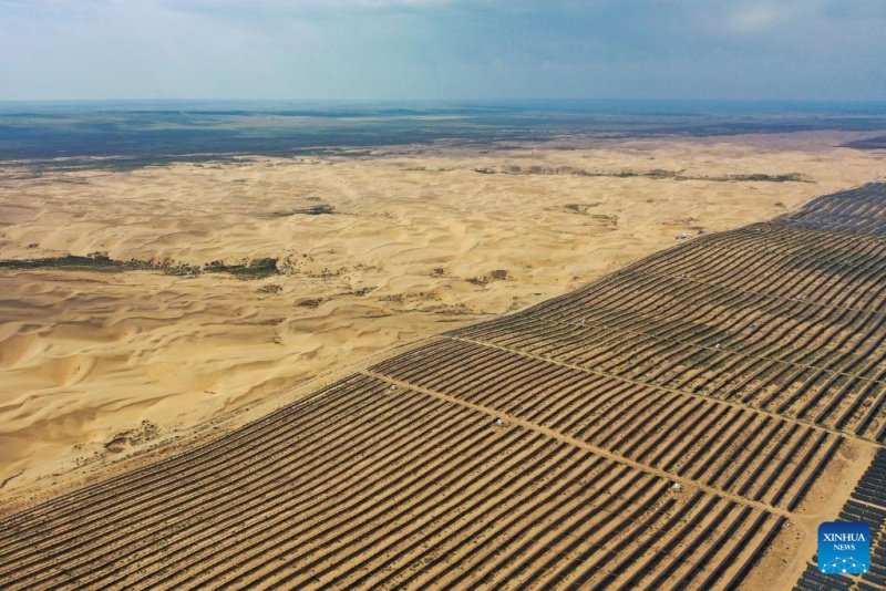 Mongolie intérieure : la base photovoltaïque de la Bannière de Dalad participe au développement des énergies nouvelles