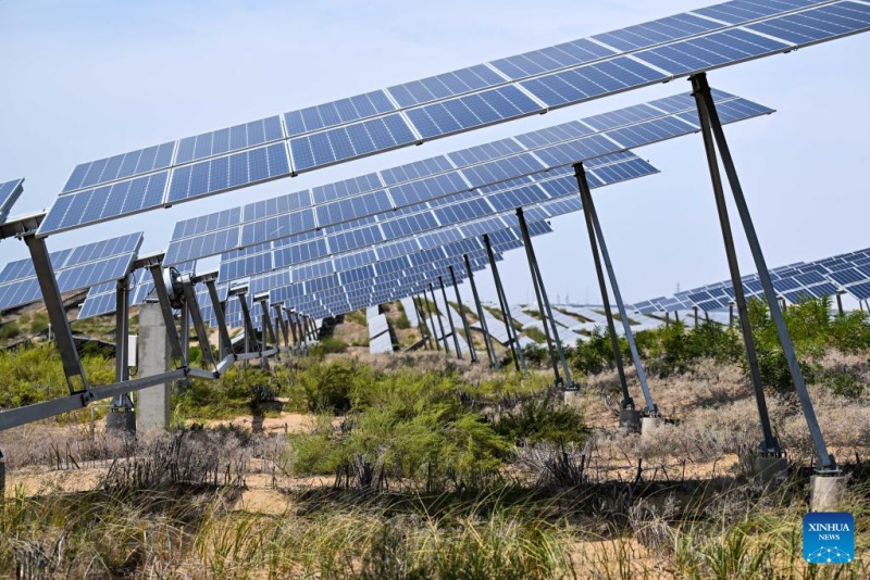 Mongolie intérieure : la base photovoltaïque de la Bannière de Dalad participe au développement des énergies nouvelles