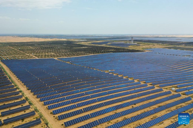Mongolie intérieure : la base photovoltaïque de la Bannière de Dalad participe au développement des énergies nouvelles