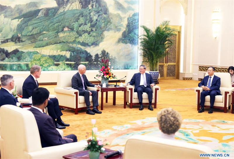 Le PM chinois appelle le Congrès des Etats-Unis à faciliter la coopération et les échanges bilatéraux