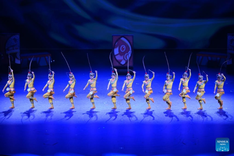 Hebei : ouverture du Festival international du cirque à Wuqiao, la « terre natale de l'acrobatie » en Chine