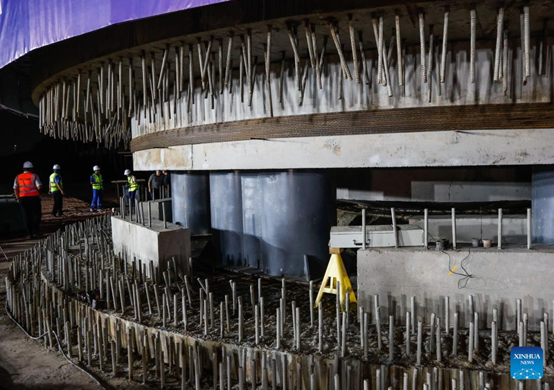 Guangdong :  un pont rotatif pivoté vers sa position cible