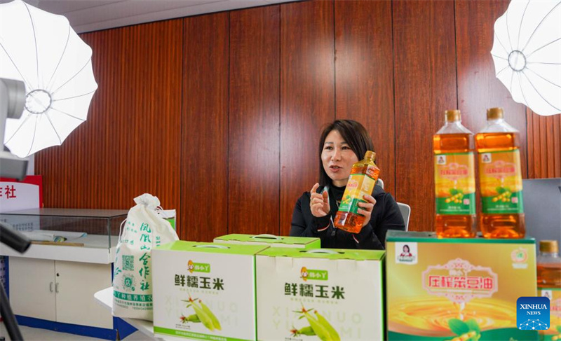 Jilin :  une « nouvelle agricultrice » dynamise la revitalisation rurale grâce à de nouveaux modèles