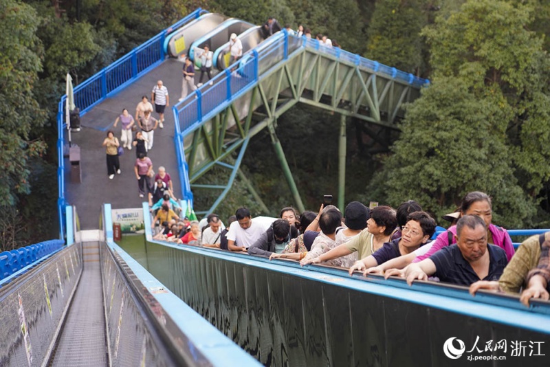 Zhejiang : le « Tourisme + » insuffle une nouvelle vitalité aux paysages de Xianju