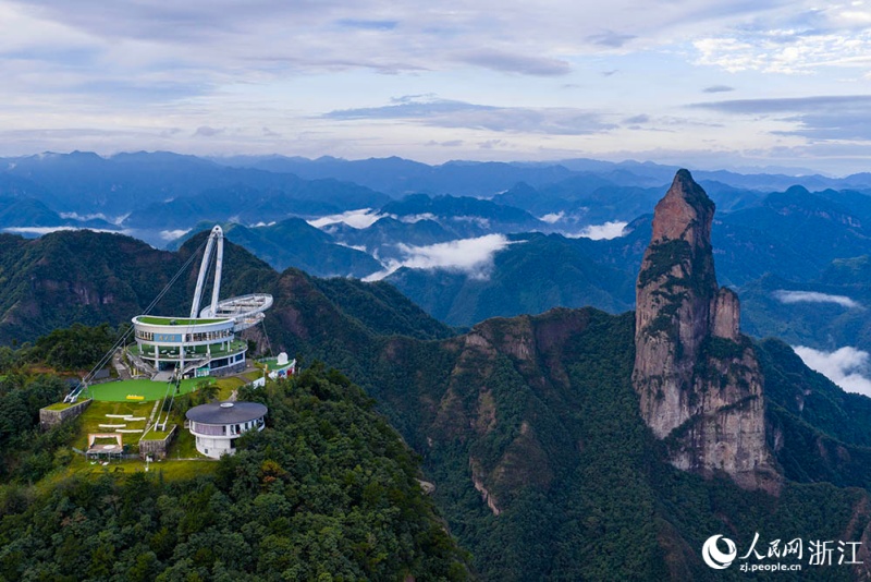 Zhejiang : le « Tourisme + » insuffle une nouvelle vitalité aux paysages de Xianju