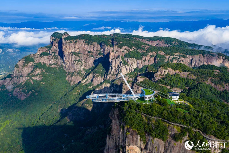 Zhejiang : le « Tourisme + » insuffle une nouvelle vitalité aux paysages de Xianju