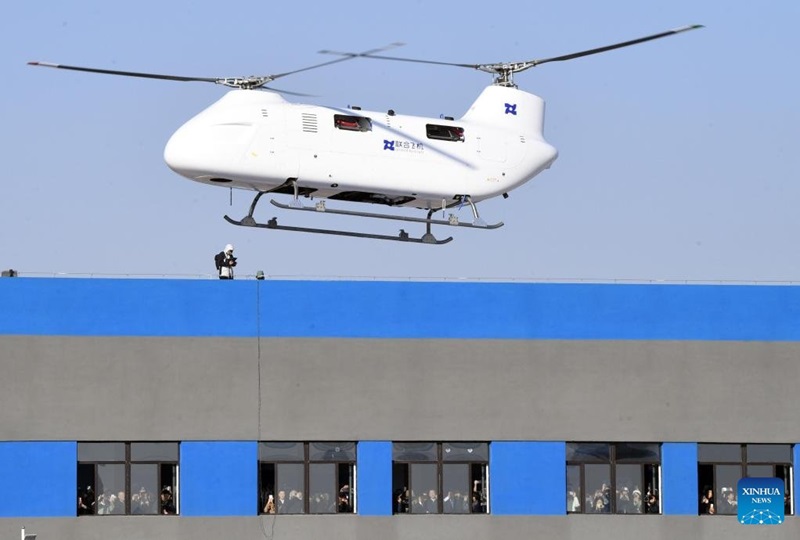 Heilongjiang : l'hélicoptère autonome à rotor en tandem Boying T1400 a effectué son vol inaugural à Harbin