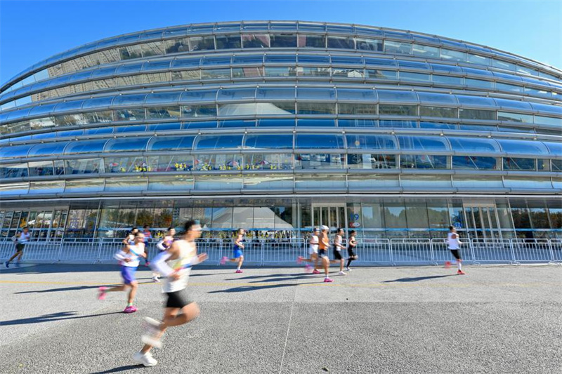 Comment le Marathon de Beijing unit tradition et esprit dans la double ville olympique