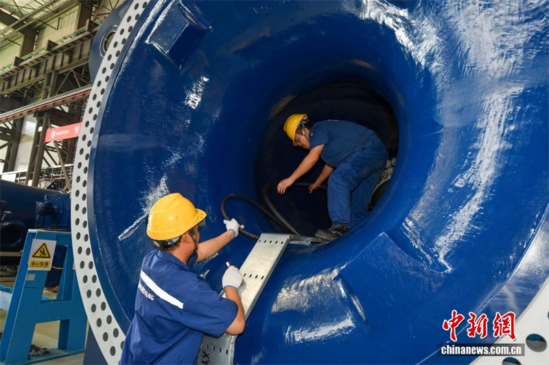 Hainan : découvrez la plus grande base de production de pales d'éoliennes du monde à Dongfang