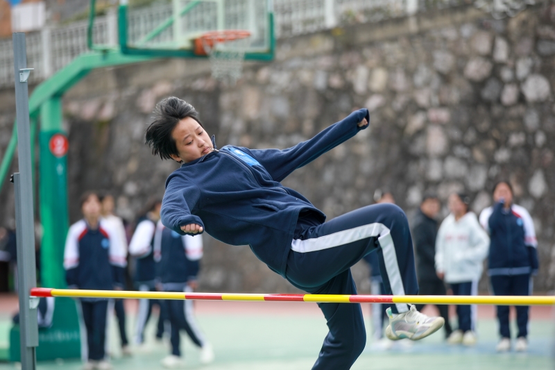Guizhou : un festival des sports et des arts sur les campus met en valeur les talents à Kaiyang