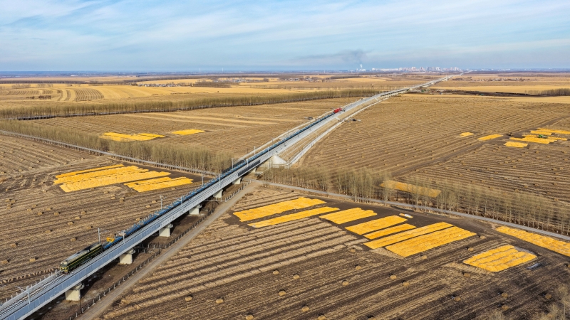 Heilongjiang : fin de la pose de la voie ferrée à grande vitesse Harbin-Yichun