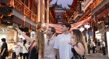 L'élargissement des politiques d'exemption de visa de la Chine alimente une hausse des voyages et renforce les liens mondiaux