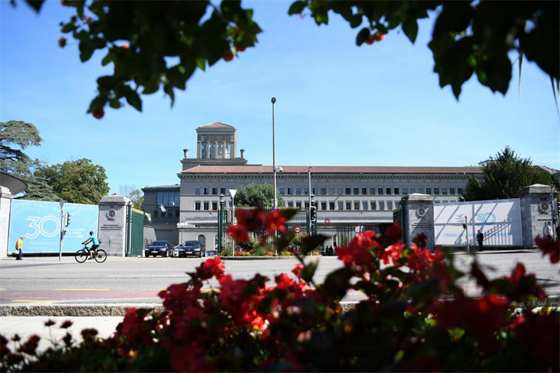 Photo prise le 17 septembre 2025 du siège de l'Organisation mondiale du commerce (OMC) à Genève en Suisse. (Xinhua/Lian Yi)