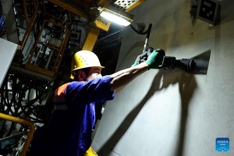 Le tunnelier à bouclier de grand diamètre « Linghang » franchit la barre des 10 000 m sous le fleuve Yangtsé