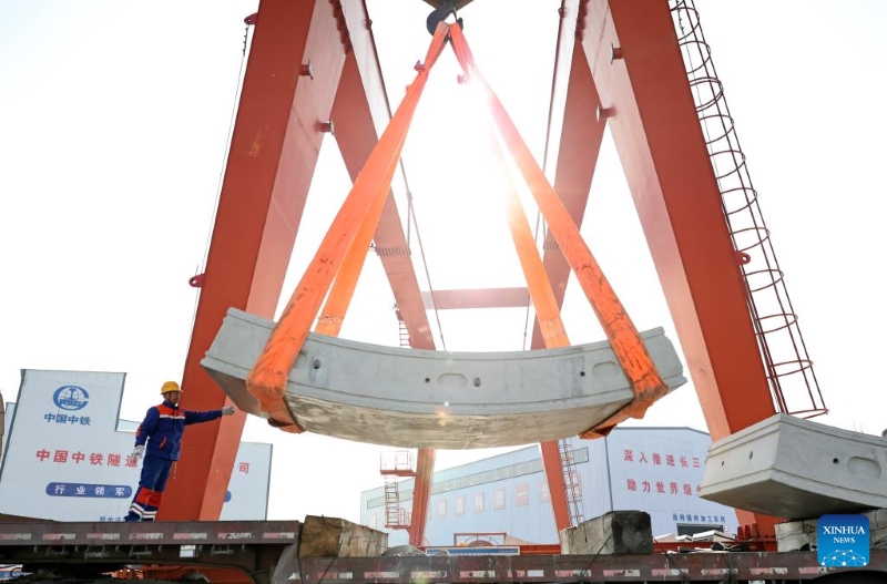 Le tunnelier à bouclier de grand diamètre « Linghang » franchit la barre des 10 000 m sous le fleuve Yangtsé